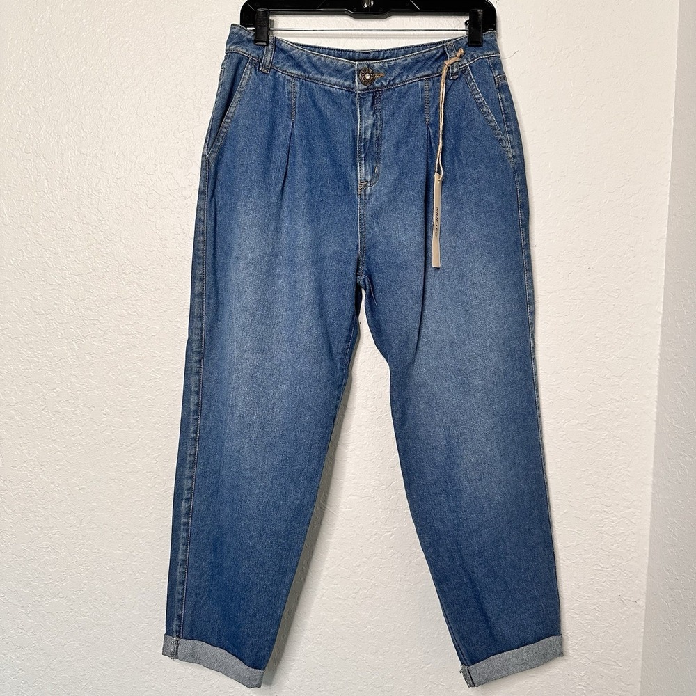 Studio F High Waisted Pockets Baggy Pleated/Cuffed  Blue Jeans